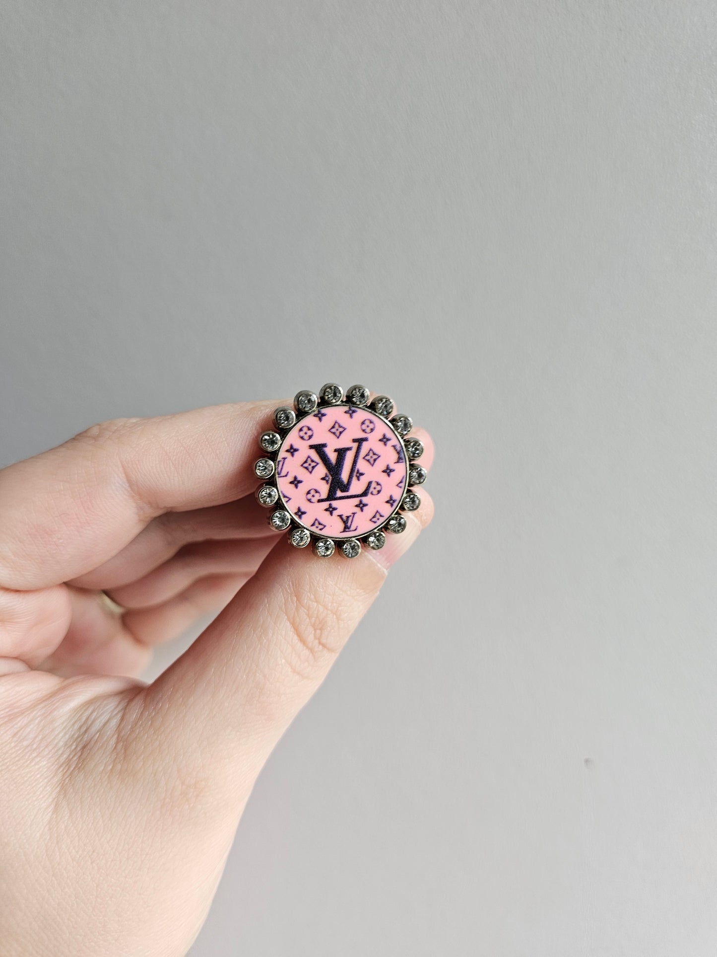 Pink circle metal bling shoe charms, gucci, LV, dior