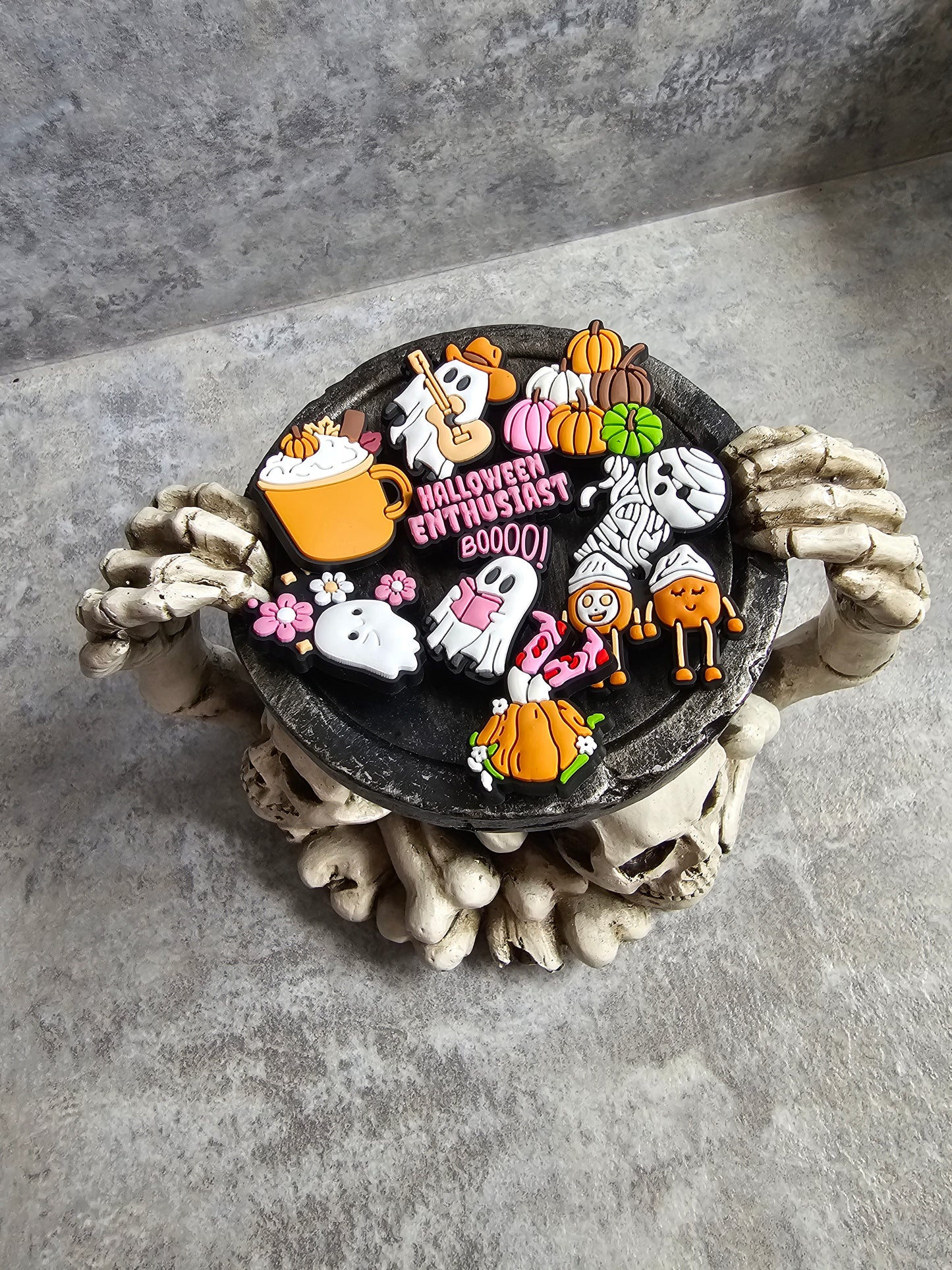 Exclusive halloween and autumn shoe charms!