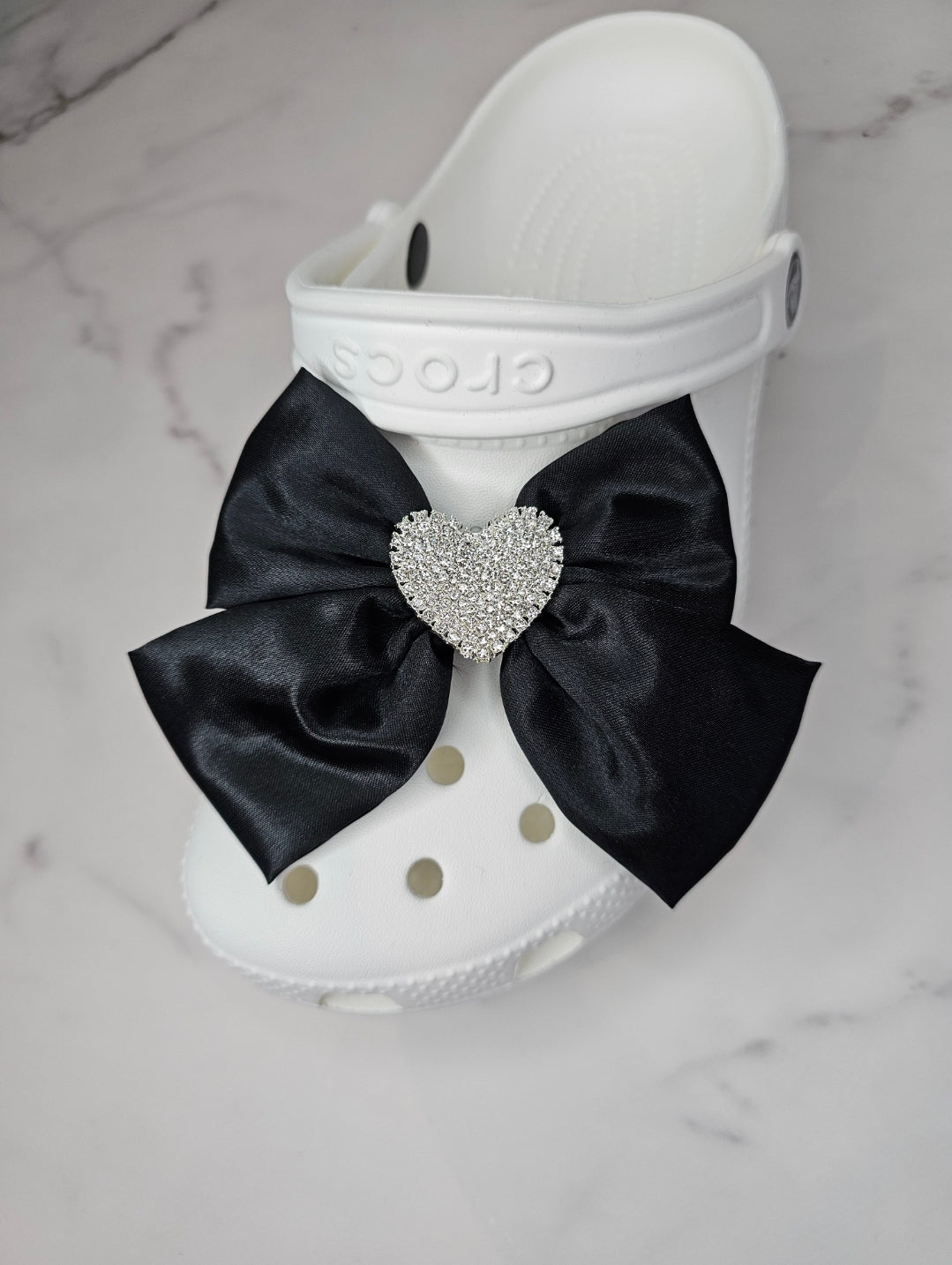 Diamanté heart shoe bows,. come in pairs!