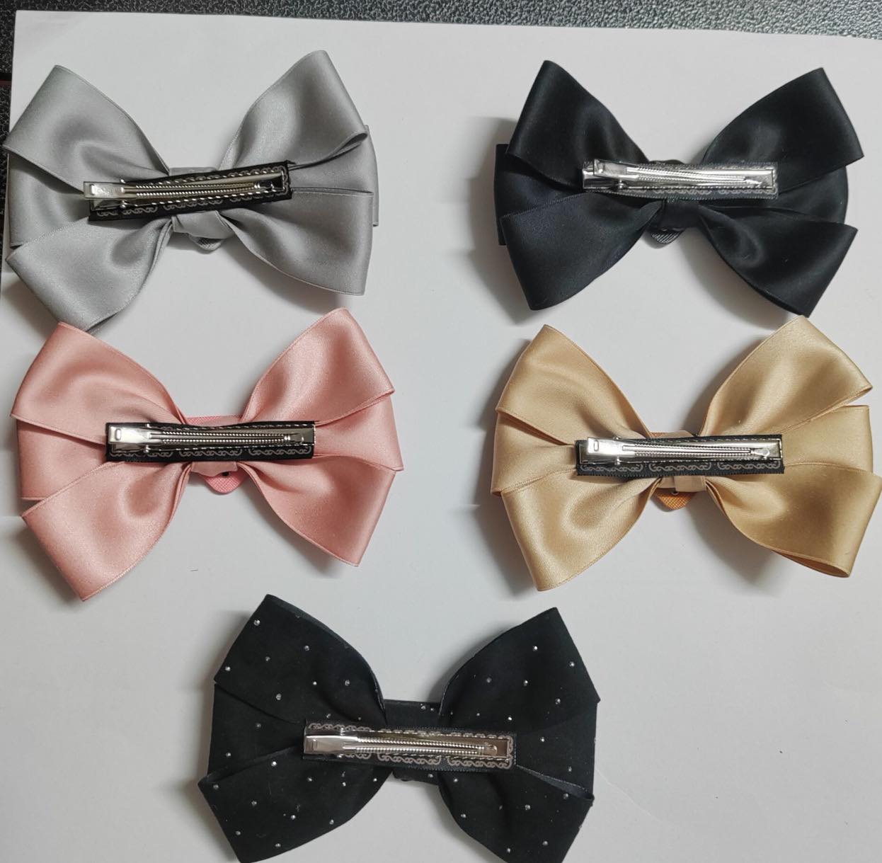 HAIR BOWS large Prada bows